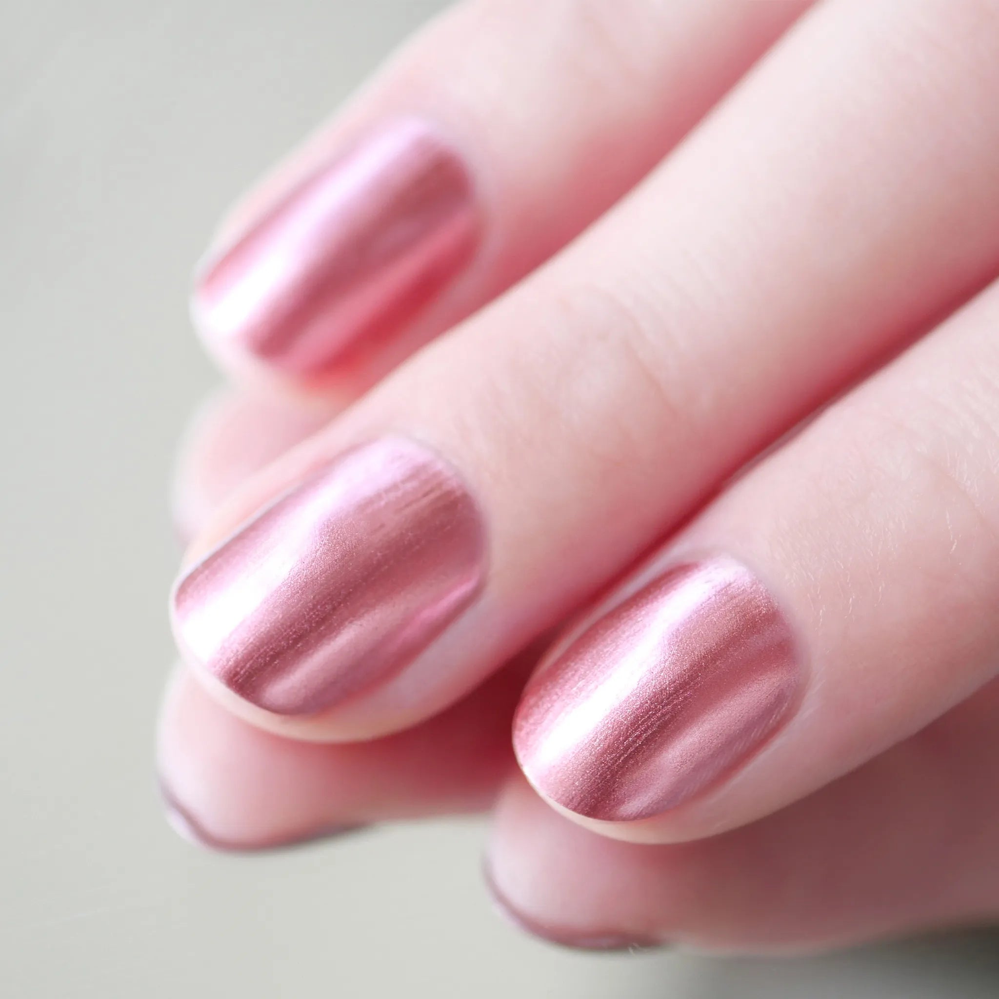 ミラー クローム・ユーアー ビーイング クロマティック | NAILS INC