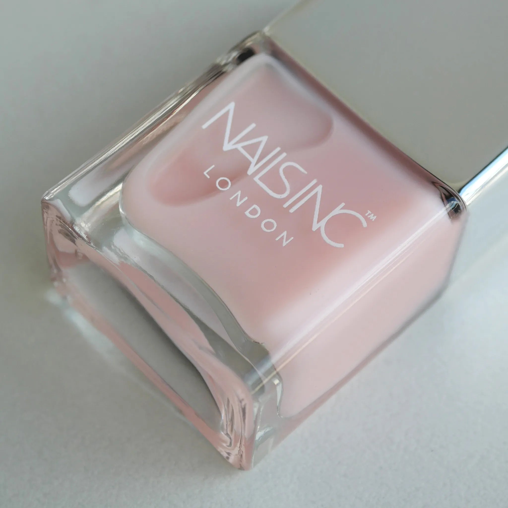 アンドレスド デア トゥ ビー ベア | NAILS INC（ネイルズ インク