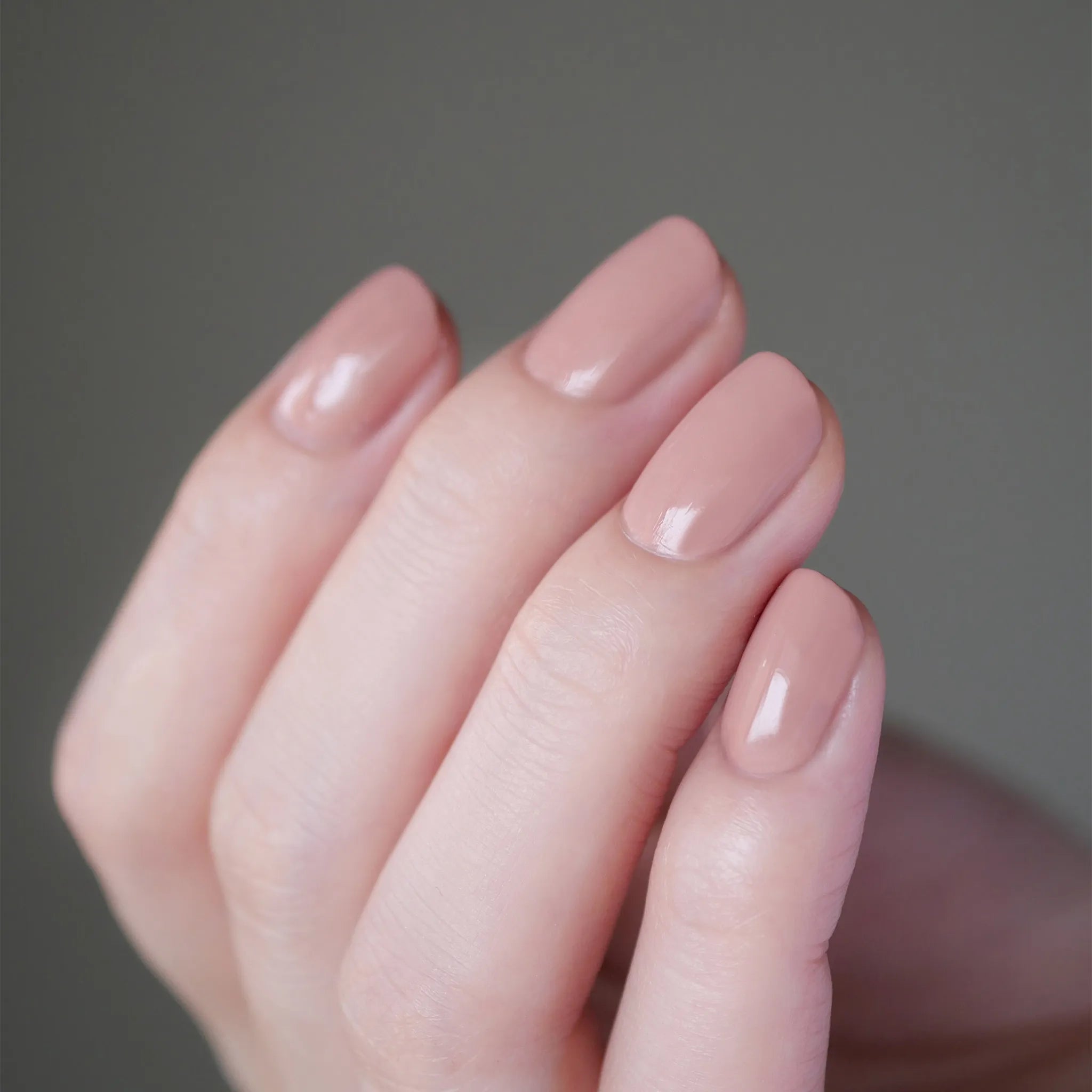 レッツゲットヌード アルバート ガーデンズ | NAILS INC
