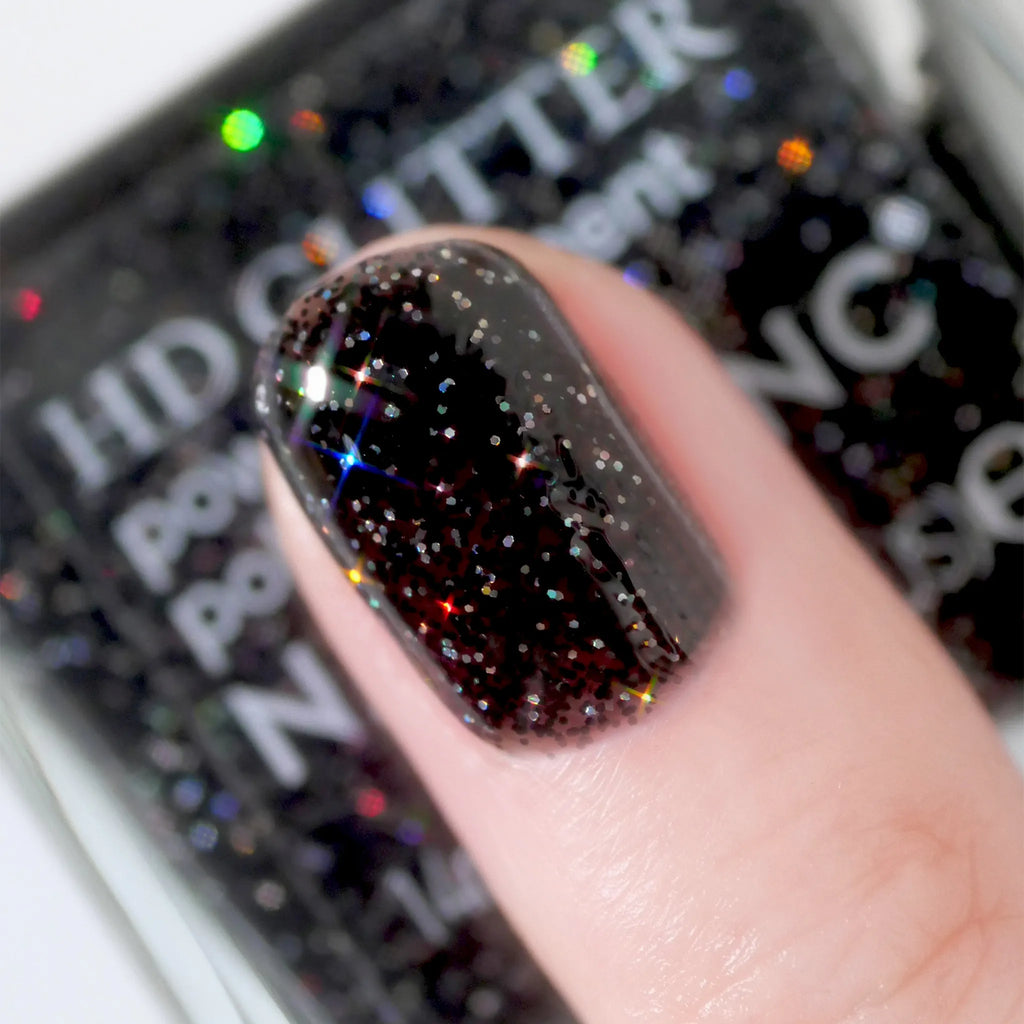 【*数量限定】ひとつひとつの粒が眩しいほどの光を放つ、唯一の煌めきを紡ぎだすパワーグリッターコレクション新4色をセットにしたコンプリートキット。※キットは数量限定 / 無くなり次第販売終了とさせていただきます。※商品はボックスにお入れした状態でお届けいたします。