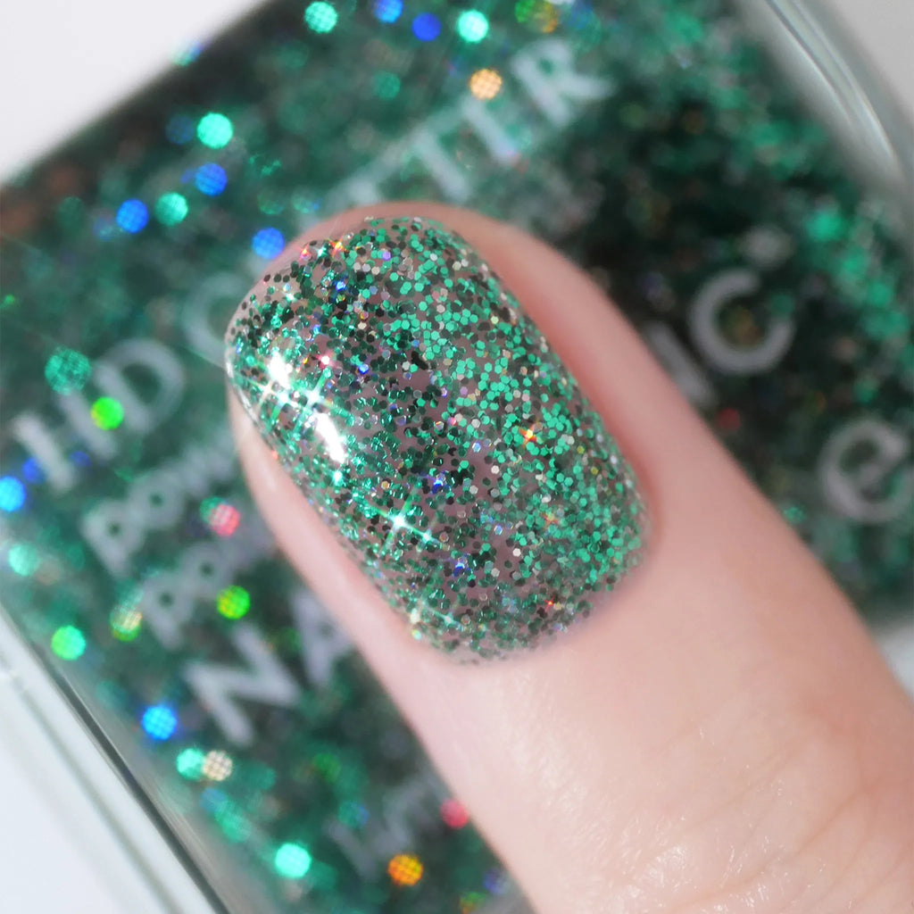 イルミネーションされたツリーのように鮮やかで
幻想的な煌めきを紡ぎだし高揚感を纏うグリーングリッター