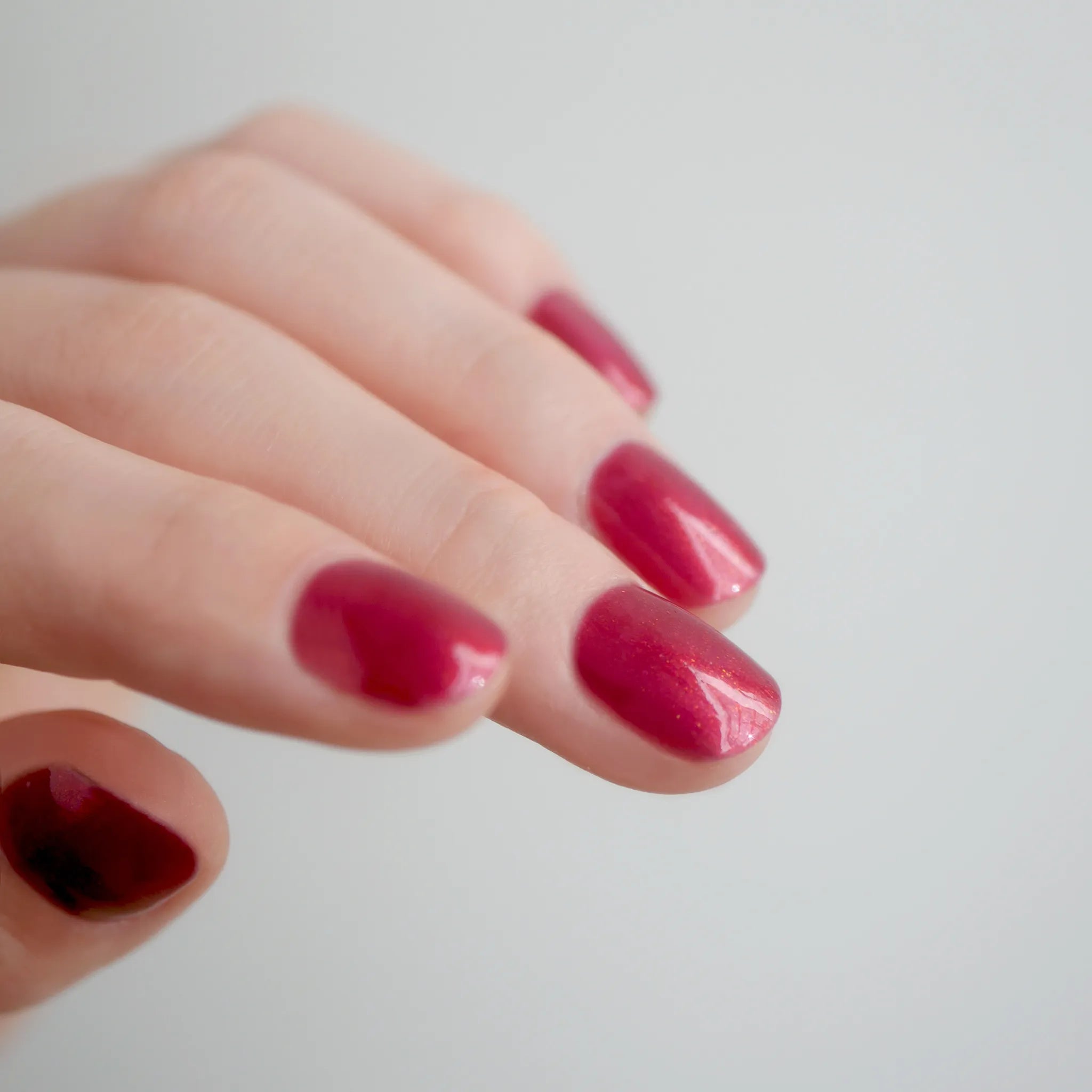 マインドフル マニキュア アラインドトゥ シャイン | NAILS INC