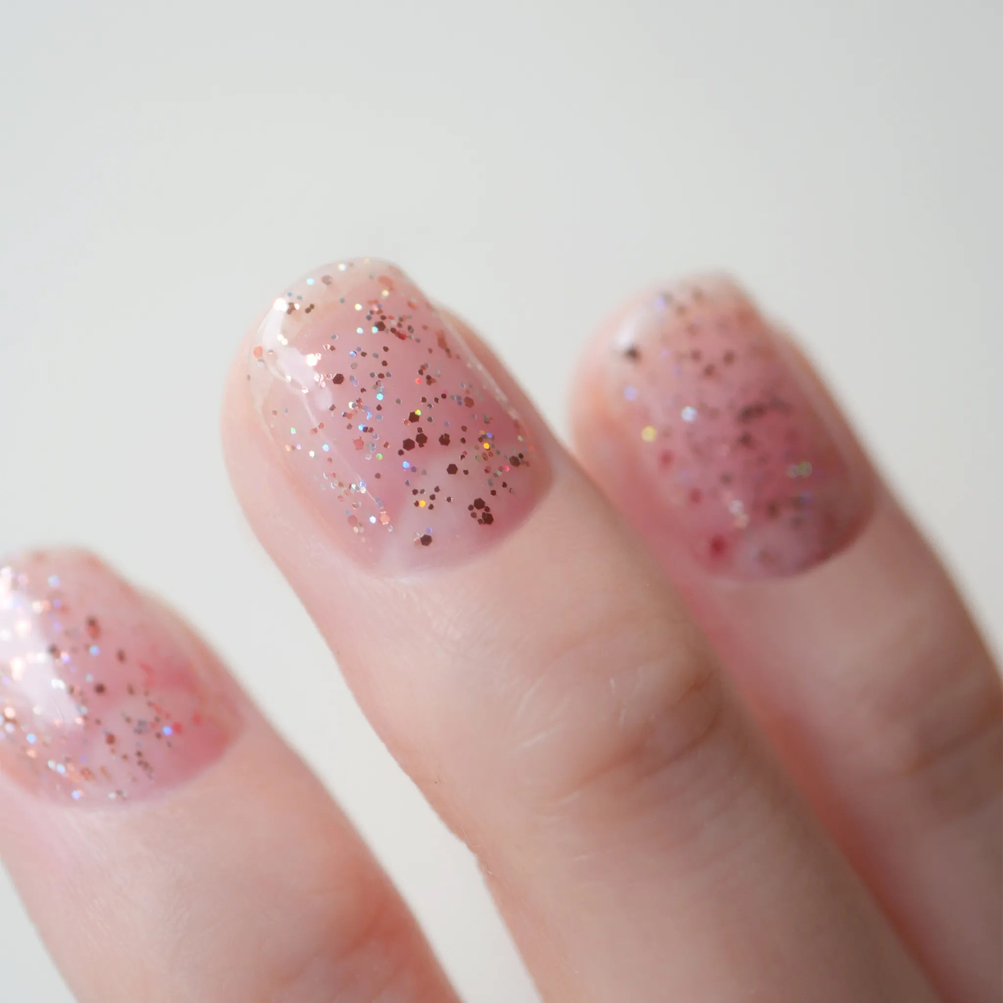 HD グリッター レッツ コネクト | NAILS INC (ネイルズ インク)公式 HD グリッター レッツ コネクト | NAILS INC (ネイルズ インク)公式