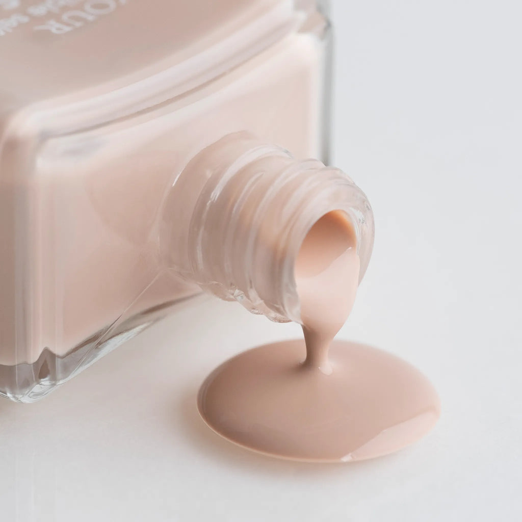 温かな色めきが着心地のいいニットに包まれるようにリラクシーに心地よくしなやかに指先に溶け込みなめらかな光沢とリッチな艶がラグジュアリーで上品に洗練された指先へ彩る “COZY COUTURE” コレクションが数量限定で新登場！