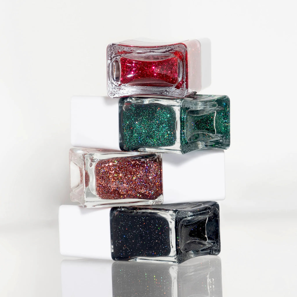 【*数量限定】ひとつひとつの粒が眩しいほどの光を放つ、唯一の煌めきを紡ぎだすパワーグリッターコレクション新4色をセットにしたコンプリートキット。※キットは数量限定 / 無くなり次第販売終了とさせていただきます。※商品はボックスにお入れした状態でお届けいたします。