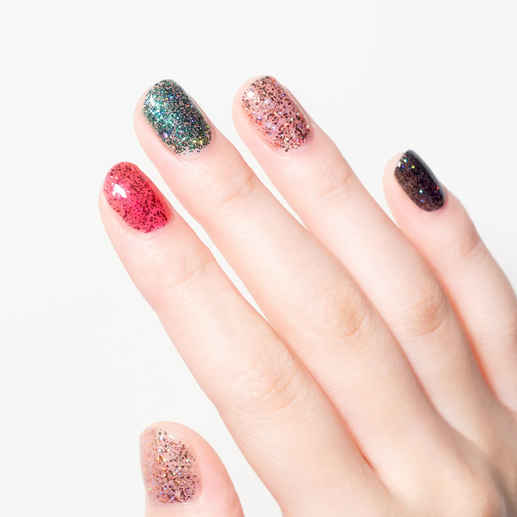 【*数量限定】ひとつひとつの粒が眩しいほどの光を放つ、唯一の煌めきを紡ぎだすパワーグリッターコレクション新4色をセットにしたコンプリートキット。※キットは数量限定 / 無くなり次第販売終了とさせていただきます。※商品はボックスにお入れした状態でお届けいたします。