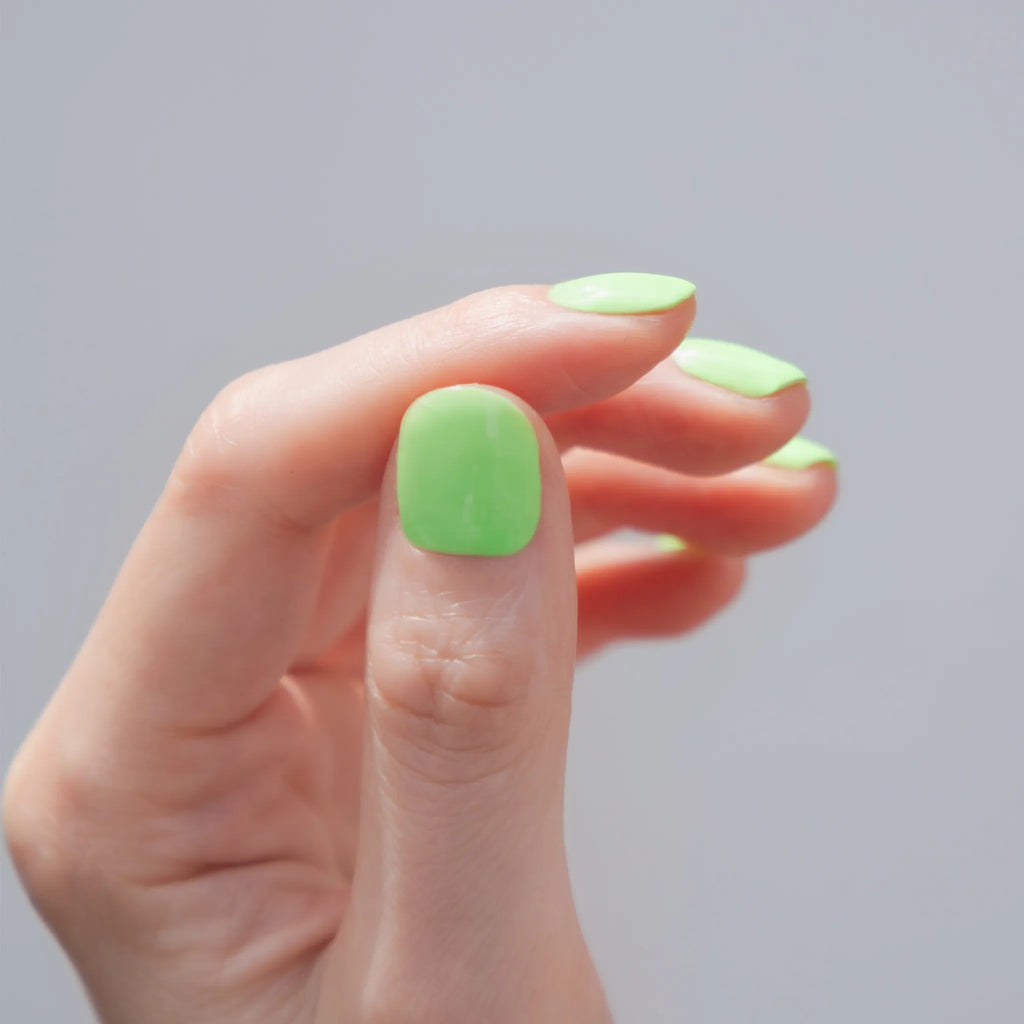 ネオン ライト ライトクリフィー ロード | NAILS INC （ネイルズ インク）公式オンラインショップ