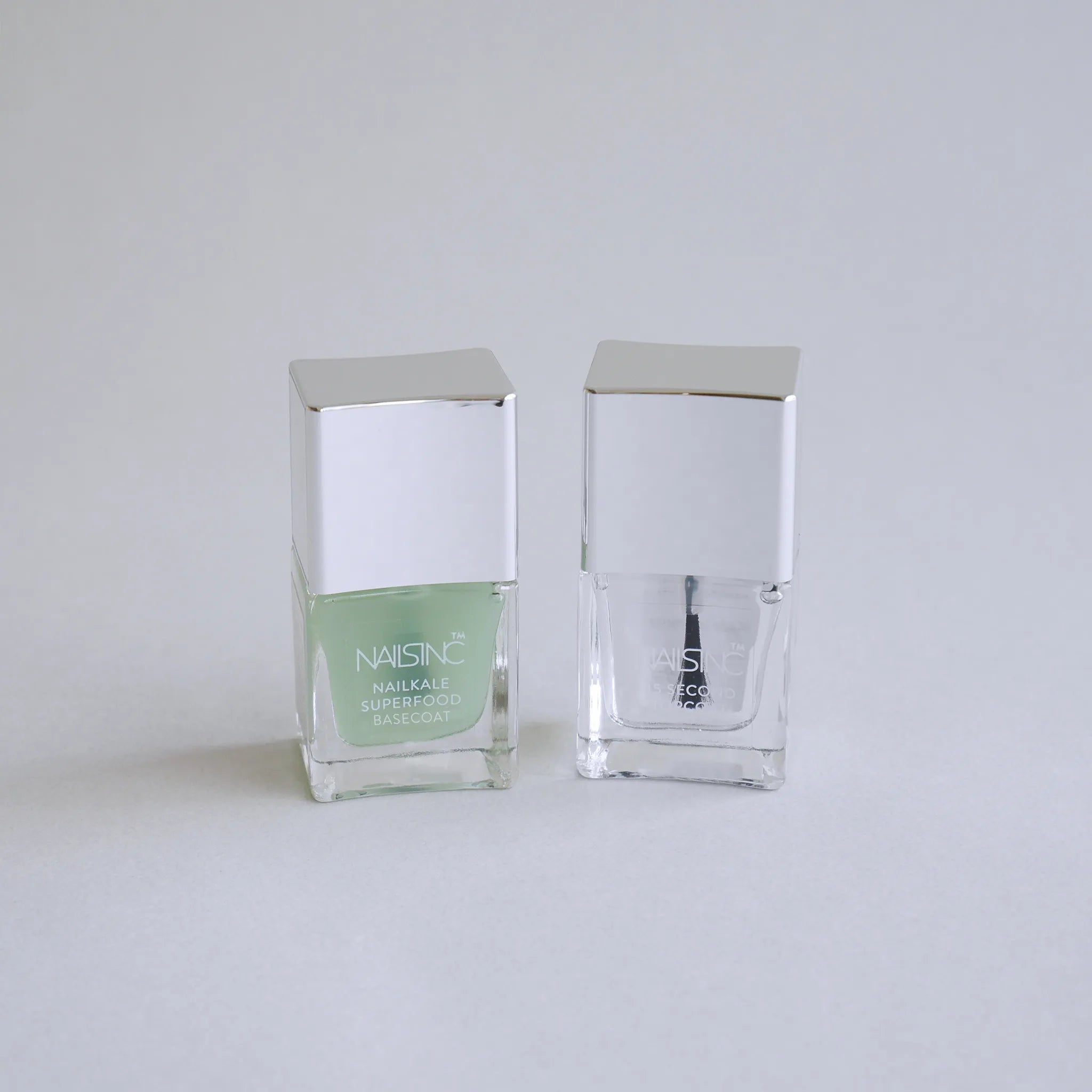 ナンバーワン ミニベース&クリアトップコートキット | NAILS INC ナンバーワン ミニベース&クリアトップコートキット | NAILS INC