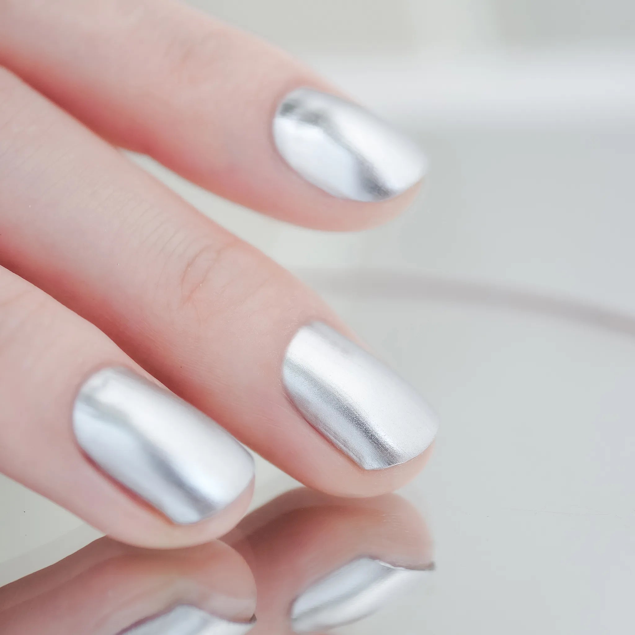 ミラー クローム・シルバー サーブド | NAILS INC（ネイルズ インク