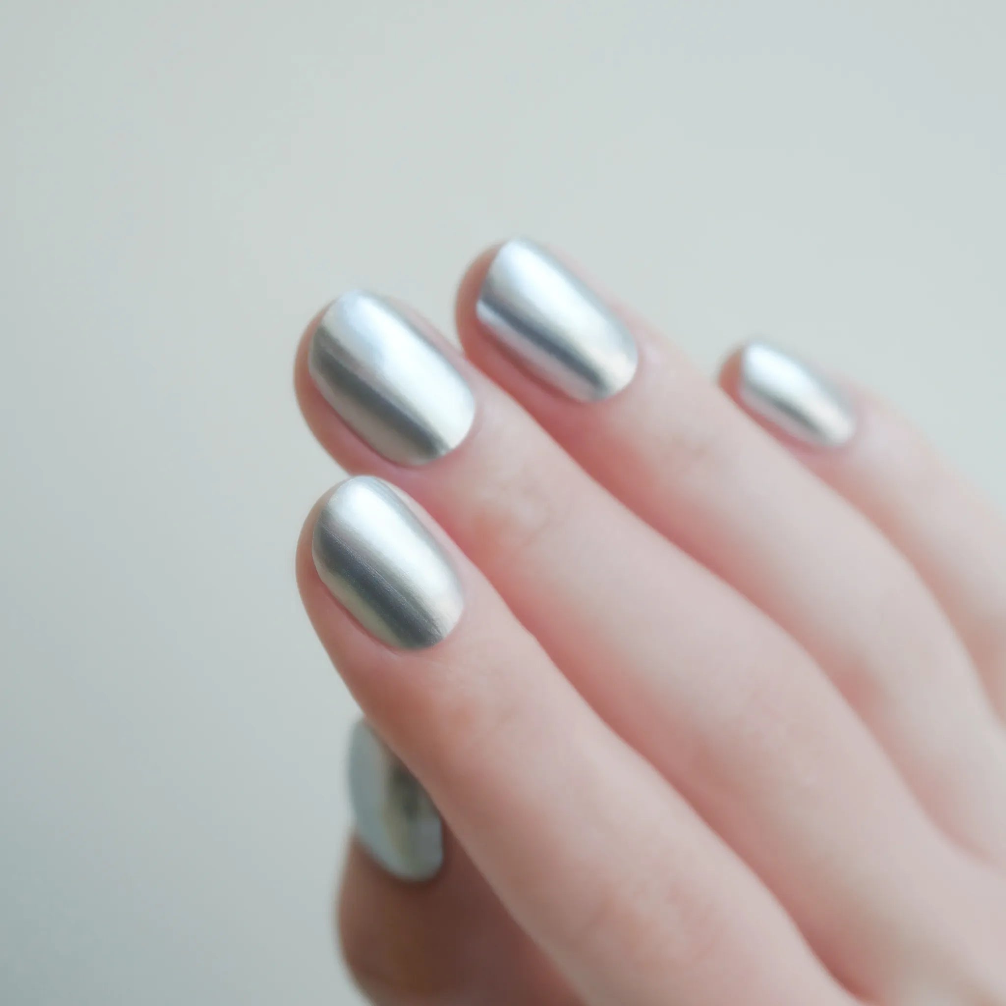 ミラー クローム・シルバー サーブド | NAILS INC（ネイルズ インク