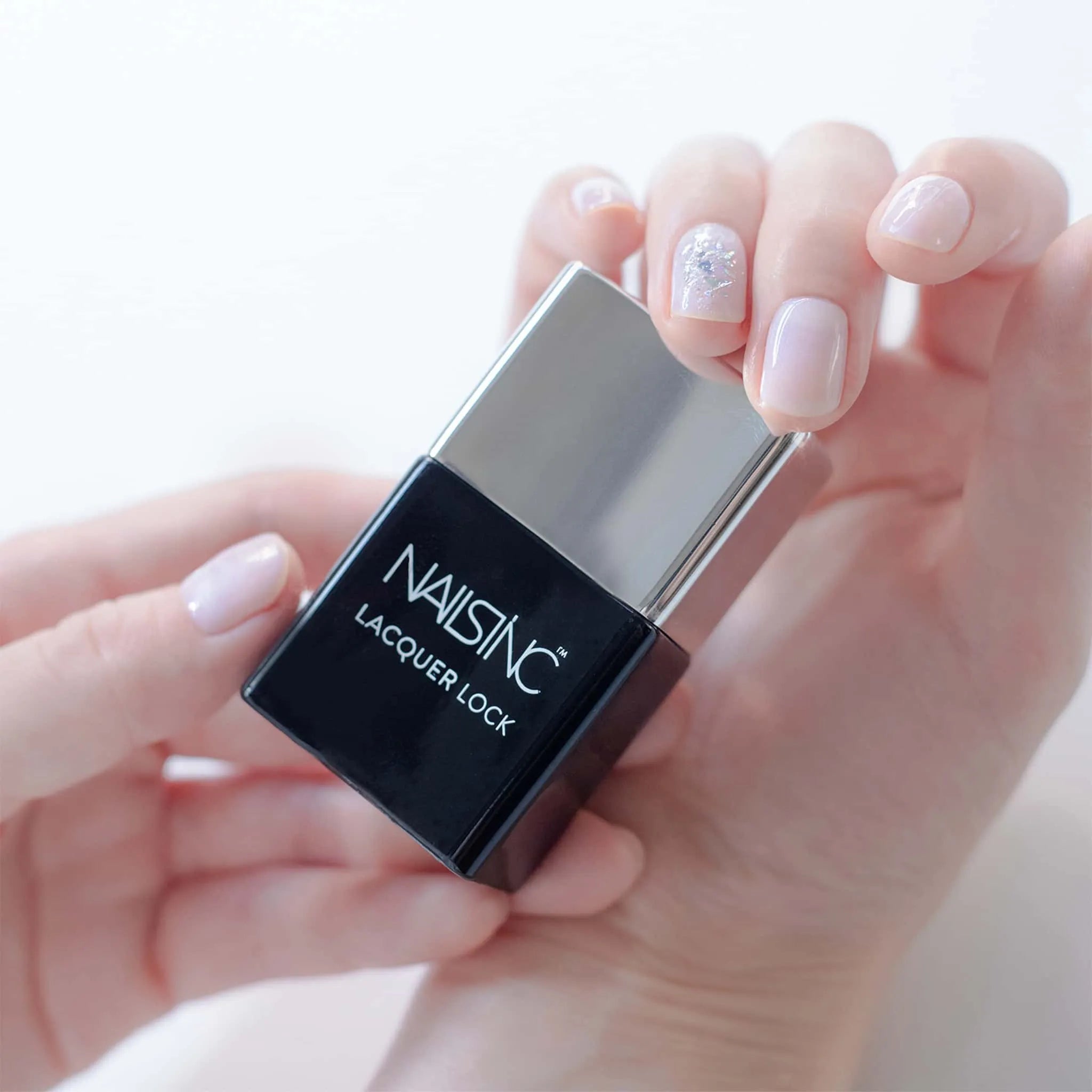 ラッカー ロック トップコート | NAILS INC(ネイルズ インク)公式 ラッカー ロック トップコート | NAILS INC(ネイルズ インク)公式
